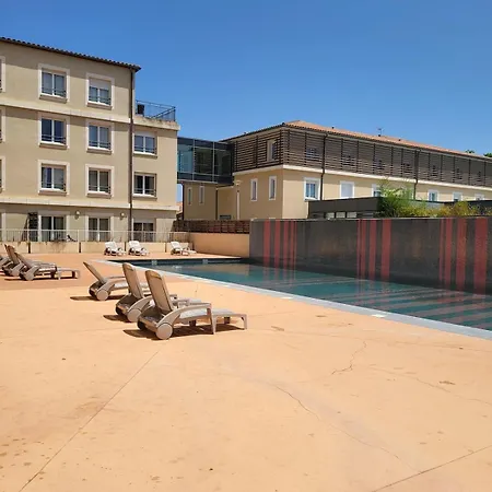 - Piscine, Proche Du Golf Διαμέρισμα Juvignac